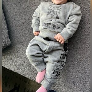 Burberry Kids Gray Jogger set